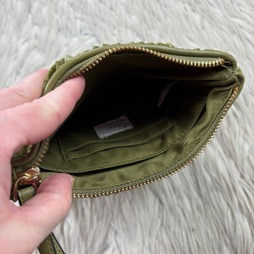 A New Day Pleated Velvet Wristlet / Wallet / Clutch - Picture 4 of 5